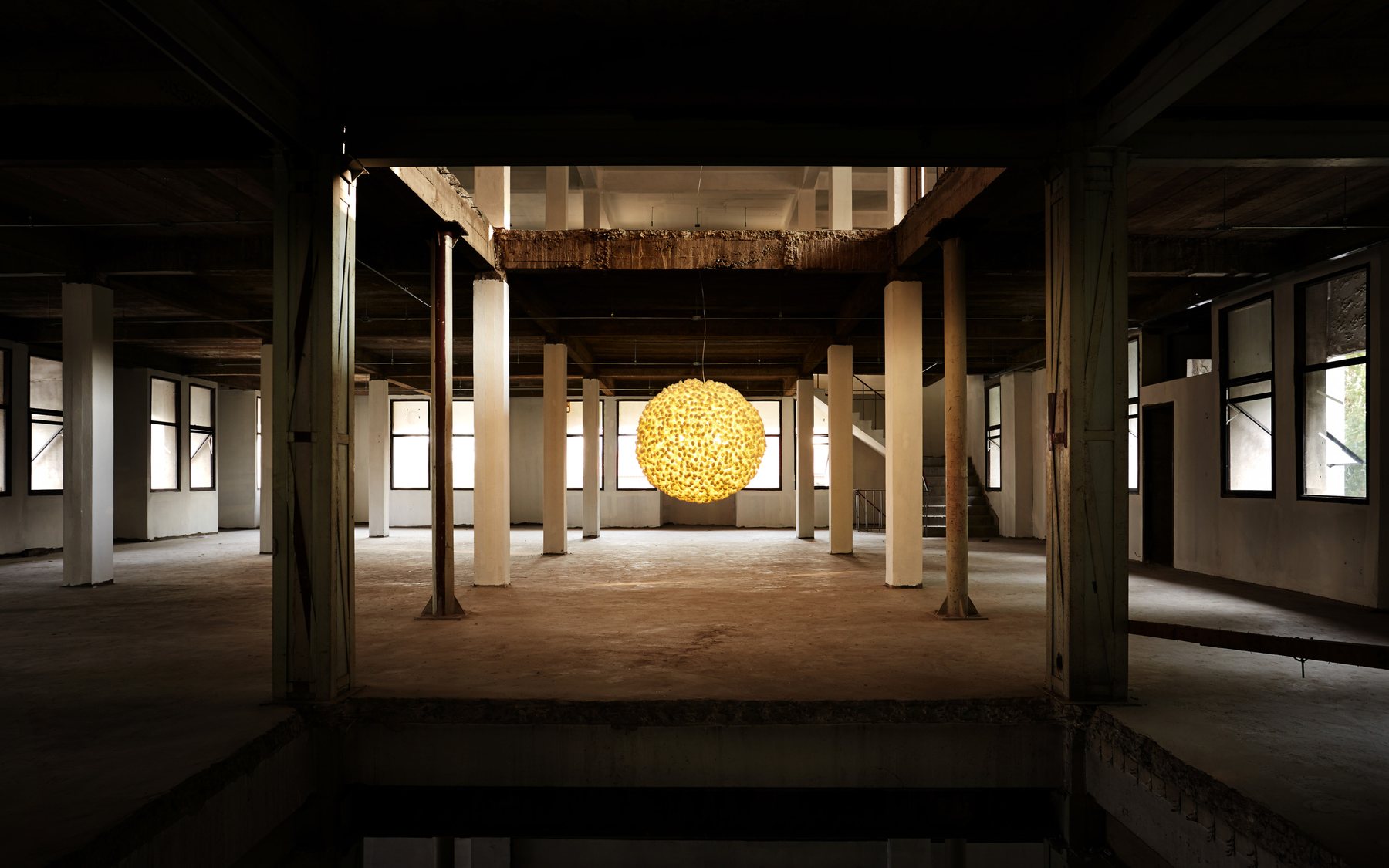 Ango SUPERMoN - Silk cocoon celing light — photo 2