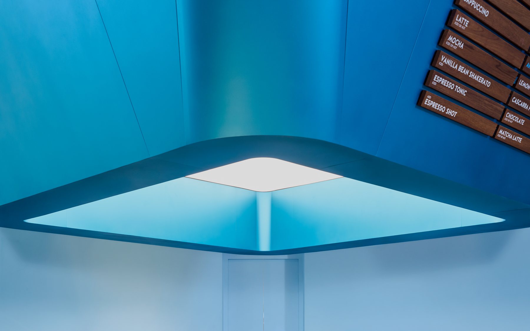 Blue Bottle Coffee - The EmQuartier — photo 7