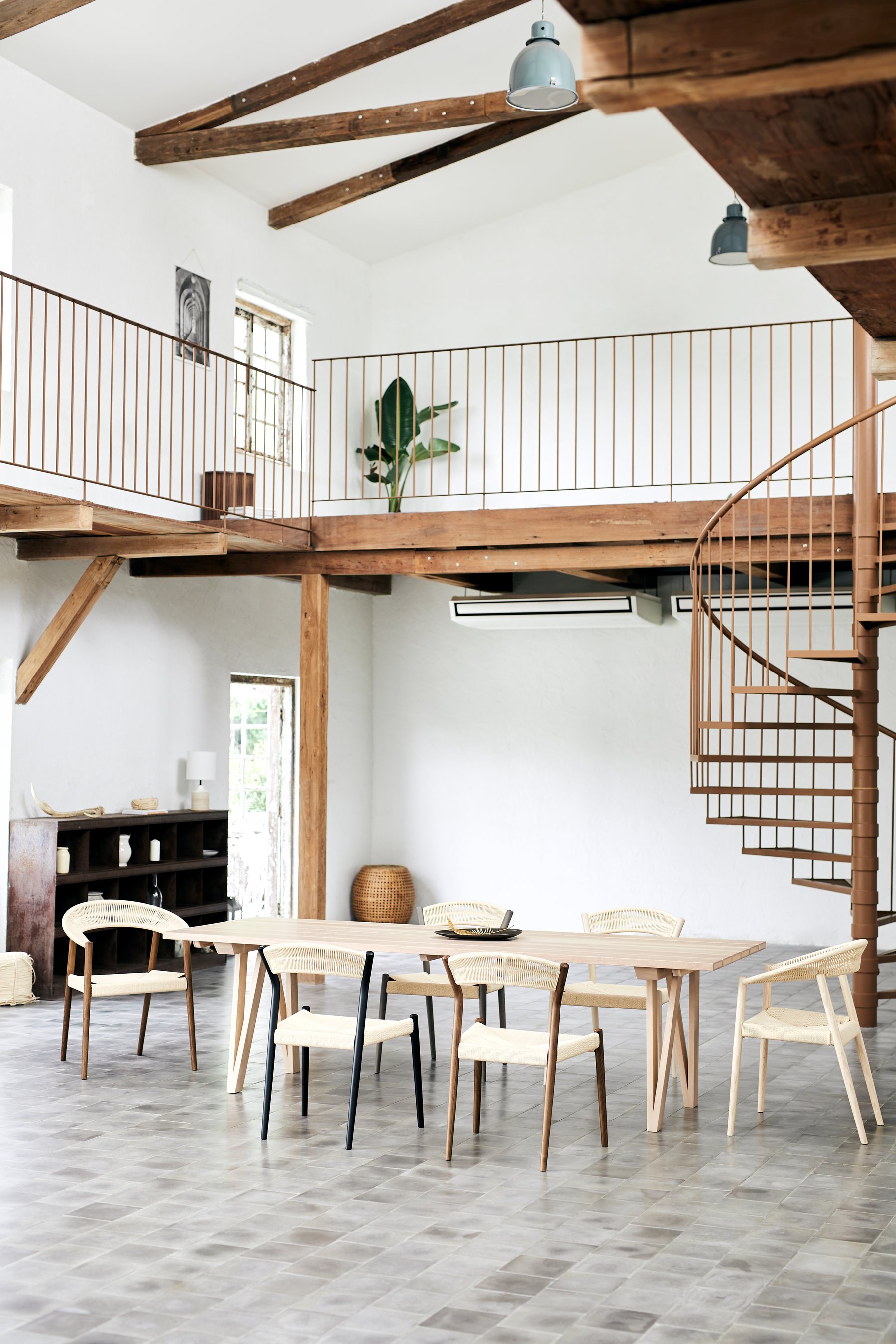 Podium - Loom Collections — photo 3