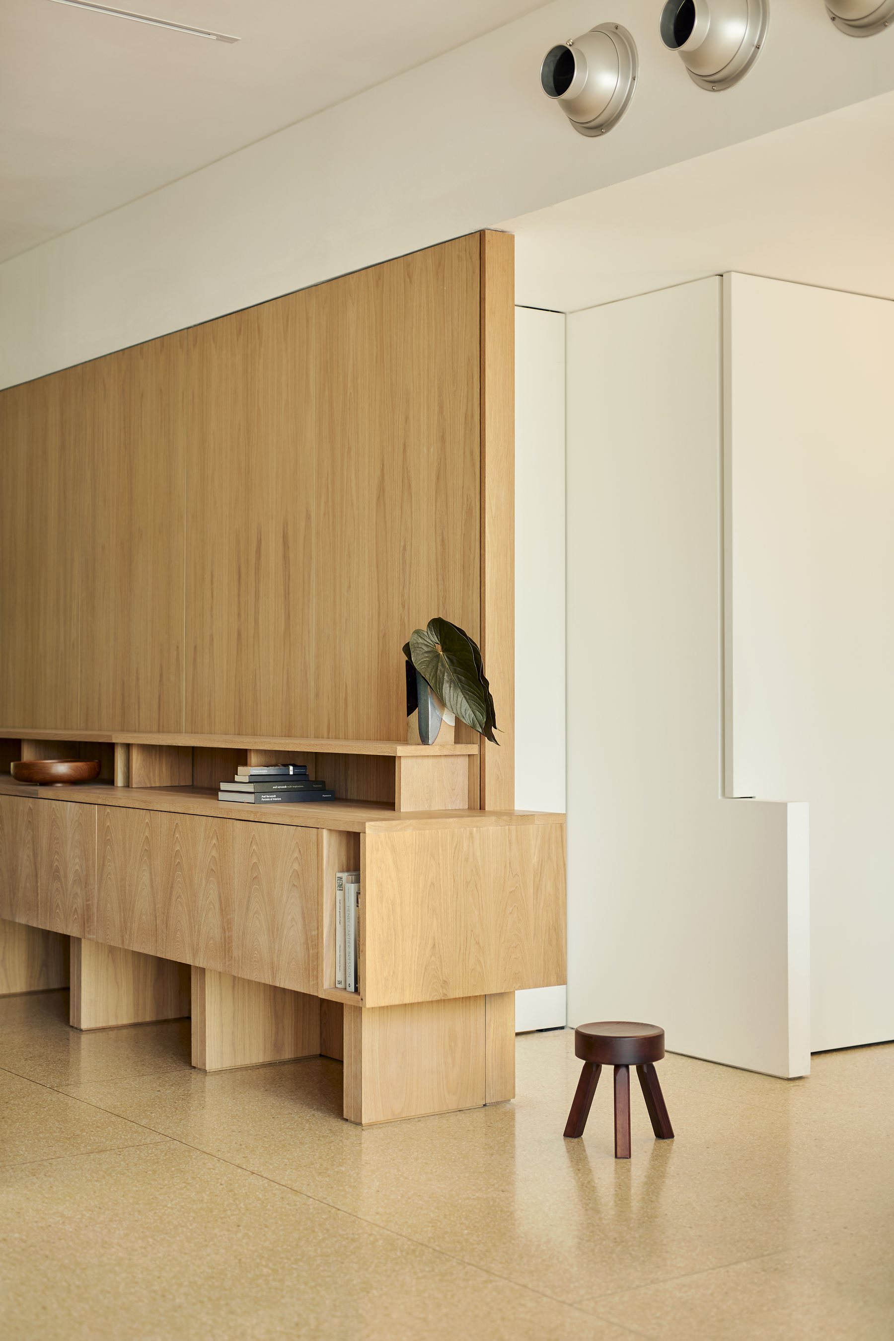 Cabinet — photo 2