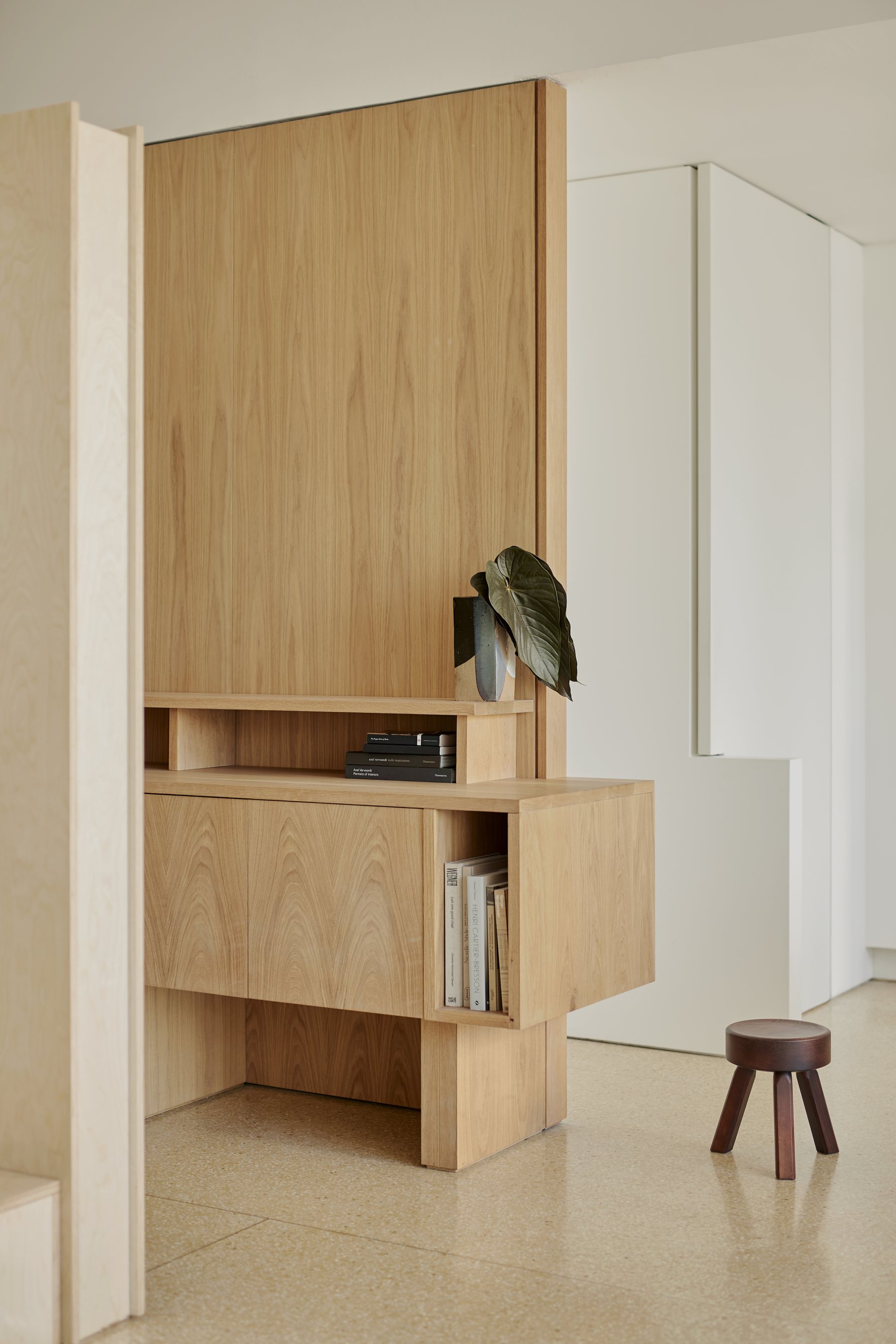 Cabinet — photo 3